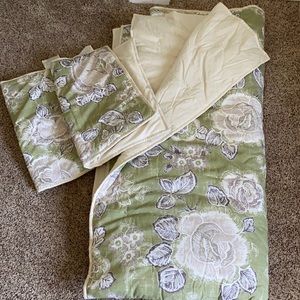 Opalhouse quilt + pillow shams